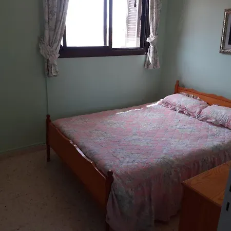 Апартаменты Violeta Gardens